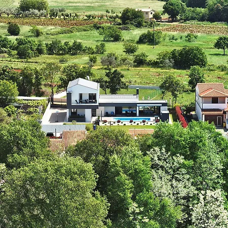 Holiday home Traumhafte In Valbandon Mit Aussenpool, Klima, Tischfussball Fazana